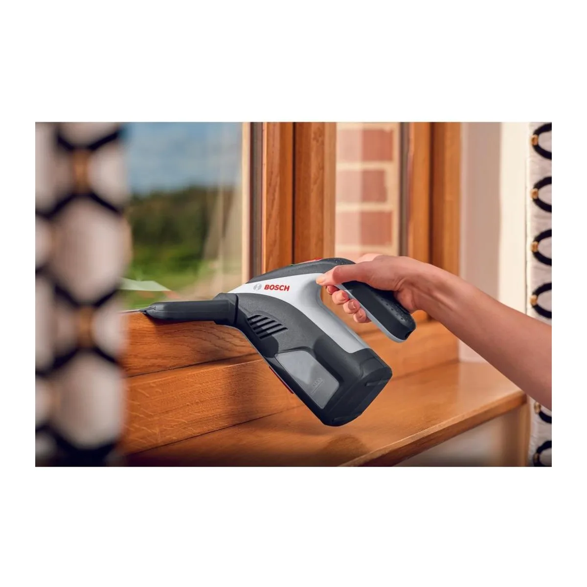 BOSCH GlassVAC CAM YÜZEYİ TEMİZLEYİCİ - Görsel 4